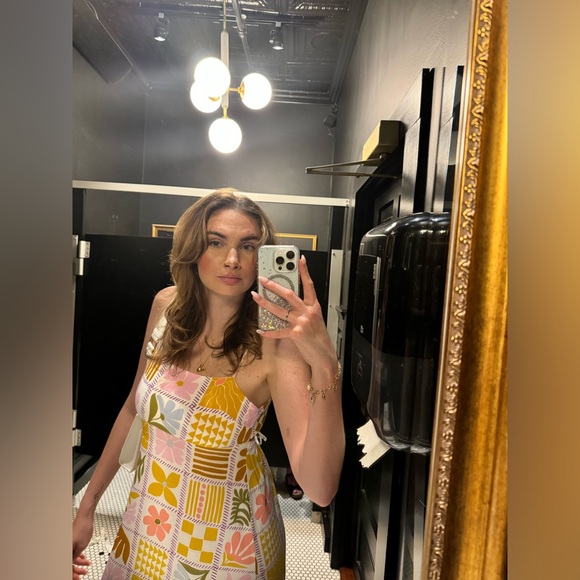 Meet your Posher, Courtney - Picture 5 of 5